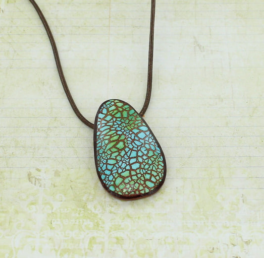 premo! Crackle Pendant